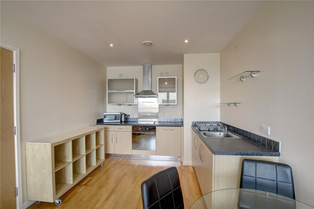 Apartment in Newcastle upon Tyne, Tyne and Wear - View 3