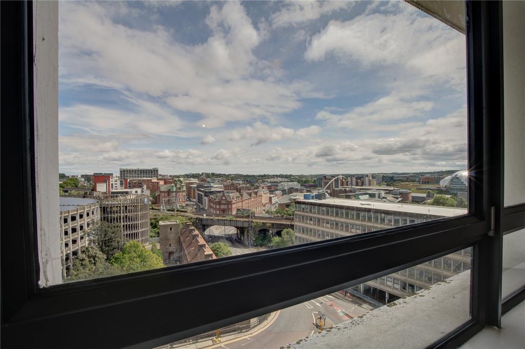 Apartment in Newcastle upon Tyne, Tyne and Wear - View 4