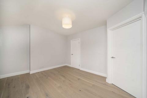 undefined, Oaklands Grove, London W12