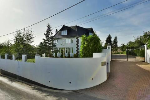 7 bedroom detached house for sale, St Albans Road, Codicote