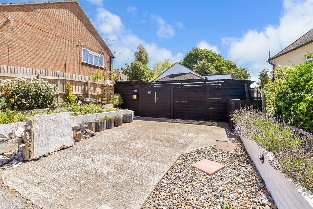 Driveway/Parking