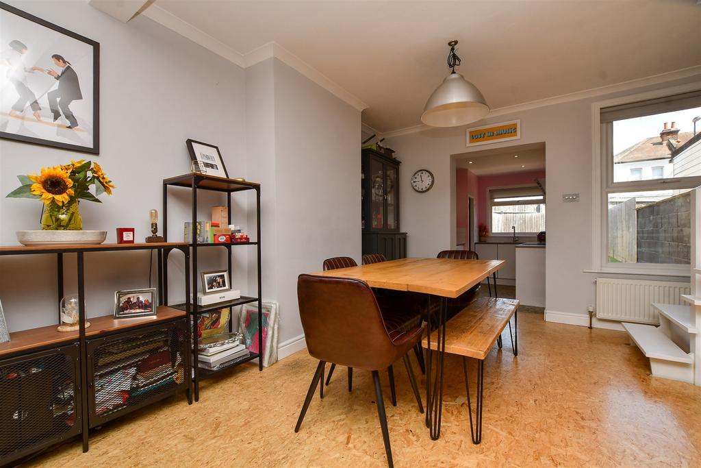 Lounge / Dining Room