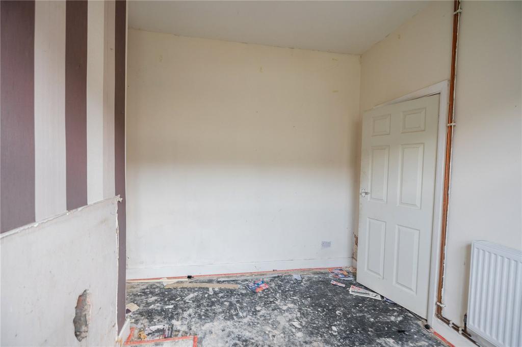 Living Room (2)