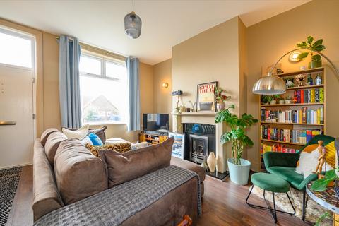 73 Asquith Avenue, Morley, Leeds, LS27 9QS