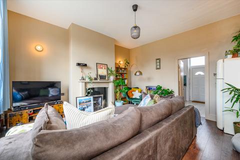 73 Asquith Avenue, Morley, Leeds, LS27 9QS