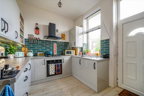 73 Asquith Avenue, Morley, Leeds, LS27 9QS