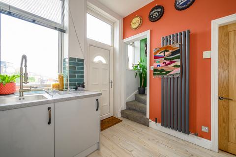 73 Asquith Avenue, Morley, Leeds, LS27 9QS