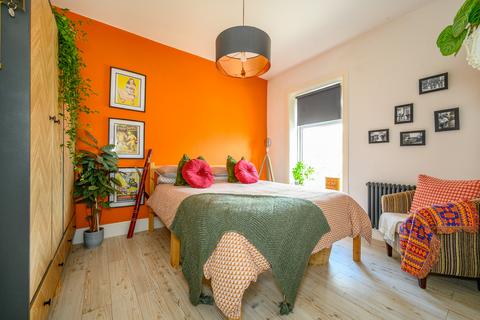 73 Asquith Avenue, Morley, Leeds, LS27 9QS