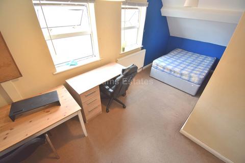 1 bedroom in a house share to rent, Bulmershe Road, Reading