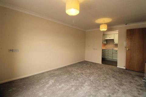 2 bedroom flat for sale, South Quay, King's Lynn, Norfolk, PE30 5DT