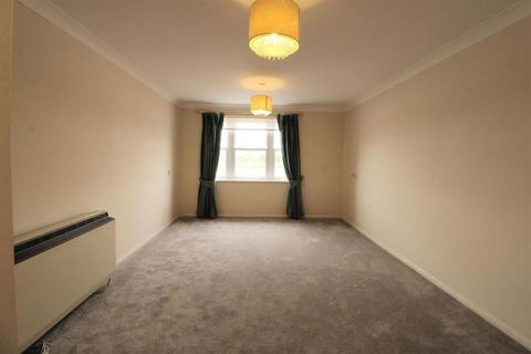 2 bedroom flat for sale, South Quay, King's Lynn, Norfolk, PE30 5DT