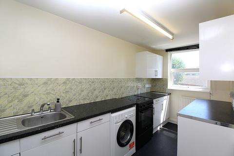 1 bedroom apartment to rent, Veronica Close, RM3