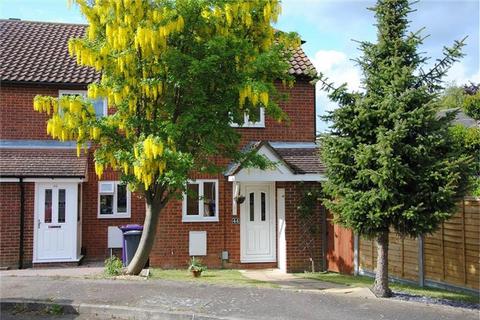 2 bedroom end of terrace house to rent, Walnut Avenue, Baldock