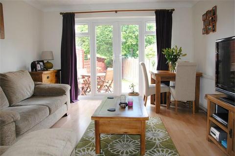 2 bedroom end of terrace house to rent, Walnut Avenue, Baldock