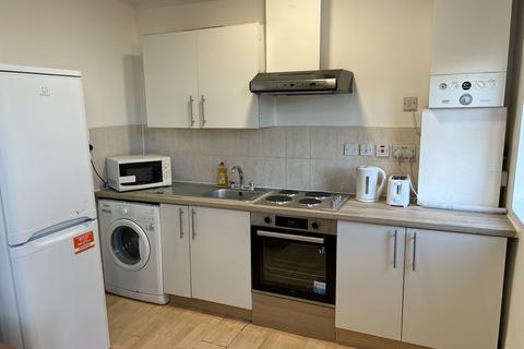 2 bedroom flat to rent, Leinster Terrace, London W2