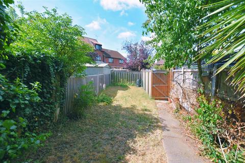 2 bedroom terraced house for sale, Berry Vale, South Woodham Ferrers