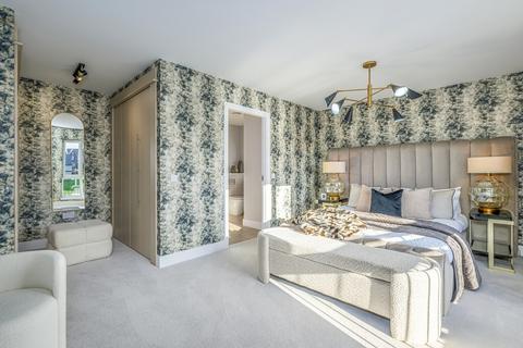 4 bedroom detached house for sale, Ingatestone Grove, Roman Road, CM4