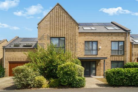 5 bedroom detached house for sale, Well Grove, London, N20