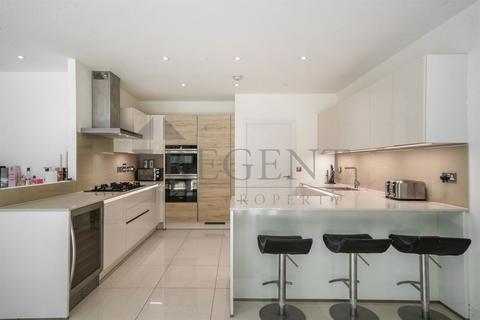 5 bedroom detached house for sale, Well Grove, London, N20