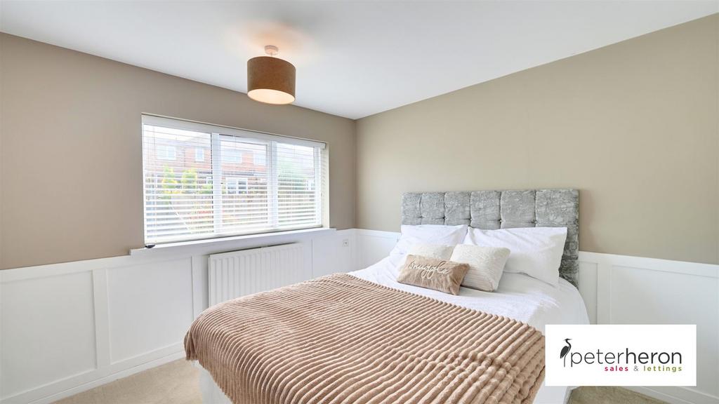 Bedroom 2 (rear)