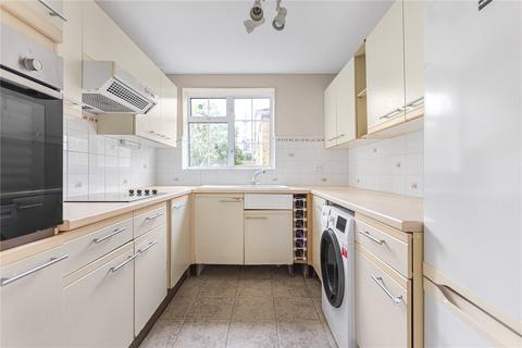 2 bedroom apartment for sale, Robin Way, Staines-upon-Thames, Surrey, TW18
