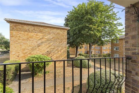 2 bedroom apartment for sale, Robin Way, Staines-upon-Thames, Surrey, TW18