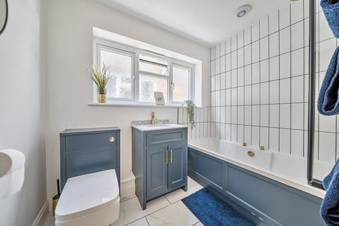 3 Bellamy Close, Uxbridge, UB10 8SJ