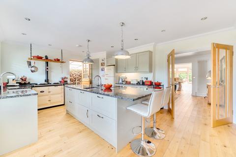 2 Birch Grove, Cobham, KT11 2HR