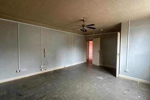 2 bedroom flat for sale, Flat 4 Ruskin House, Selsdon Road, South Croydon, Surrey, CR2 6PW