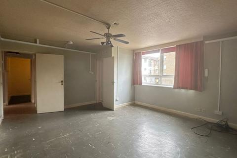 2 bedroom flat for sale, Flat 4 Ruskin House, Selsdon Road, South Croydon, Surrey, CR2 6PW