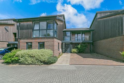 4 bedroom detached house for sale, Abacus Drive, Oakgrove, MK10