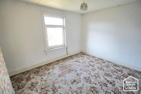25 Avenue Road, Dover, CT16 2PX