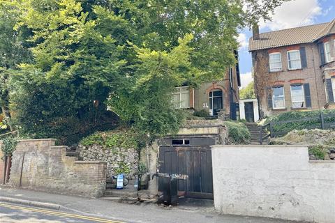 undefined, London Road, Luton, LU1 3UQ