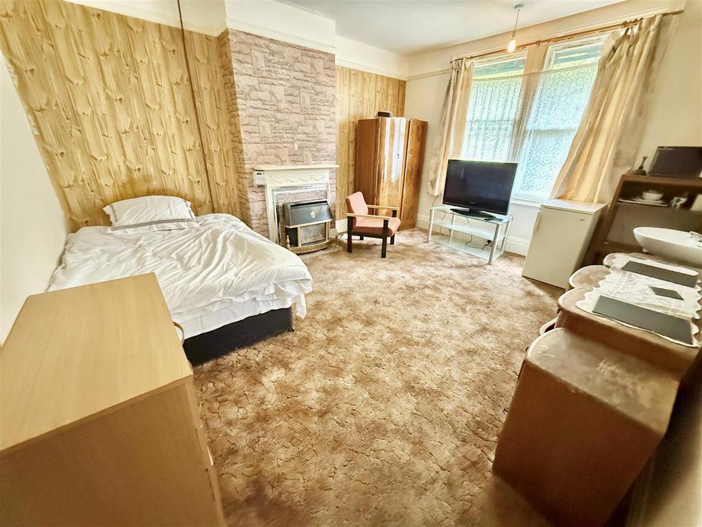 Room 4