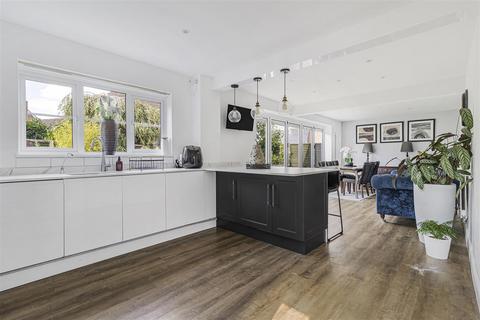 undefined, Risbridge Drive, Kedington CB9