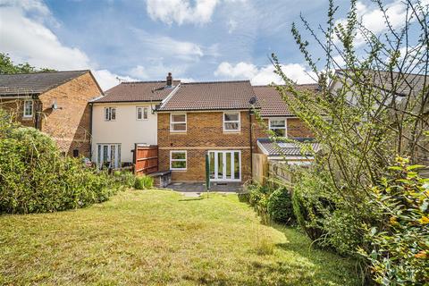 4 bedroom terraced house for sale, Heneage Drive, West Cross, Swansea