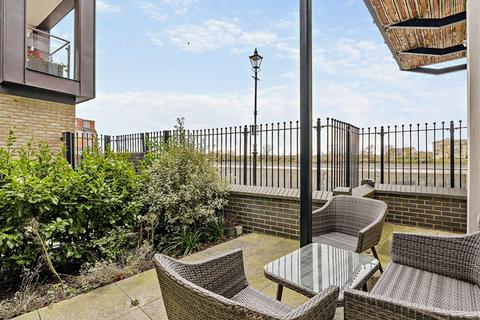 2 bedroom flat to rent, Rainville Road, London W6