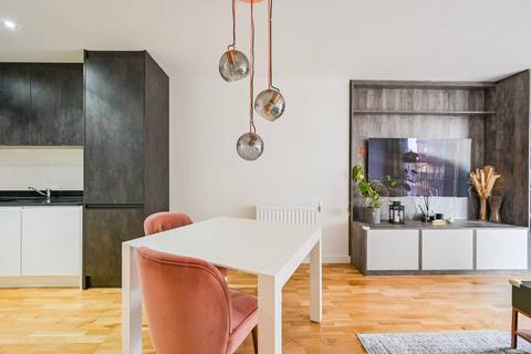 2 bedroom flat for sale, Hampden Road, Crouch End, London, N8