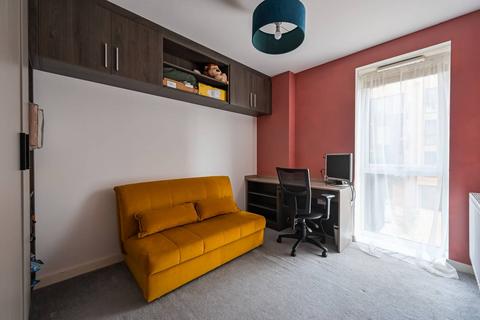 2 bedroom flat for sale, Hampden Road, Crouch End, London, N8