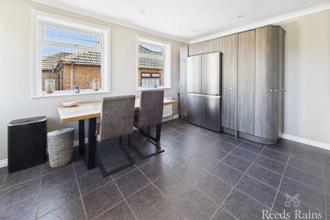 14 Avon Drive, Guisborough, TS14 8AX