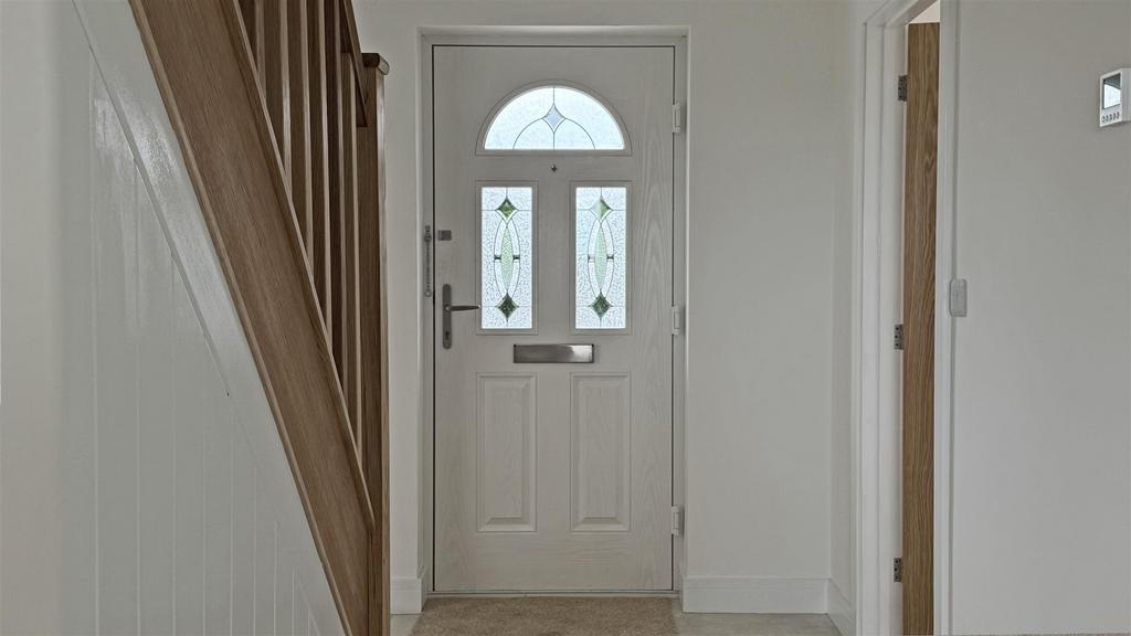 Hallway 2.jpg