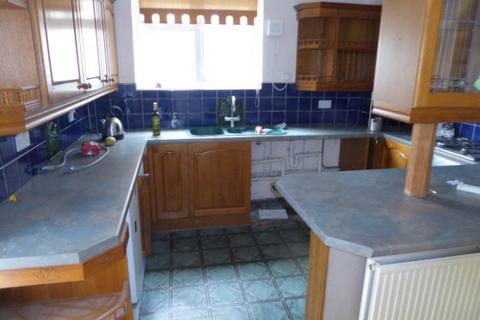 3 bedroom house to rent, Knoll Gardens, Carmarthen, Carmarthenshire