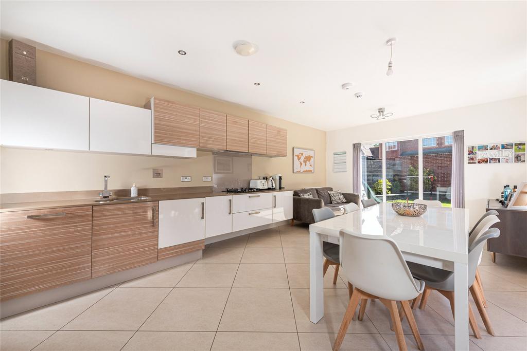 Kitchen/Dining