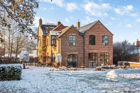6 bedroom country house to rent, The Bank, Stourton CV36