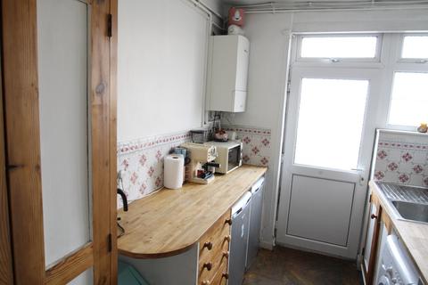 2 bedroom flat to rent, Stockwell Park Walk, London SW9