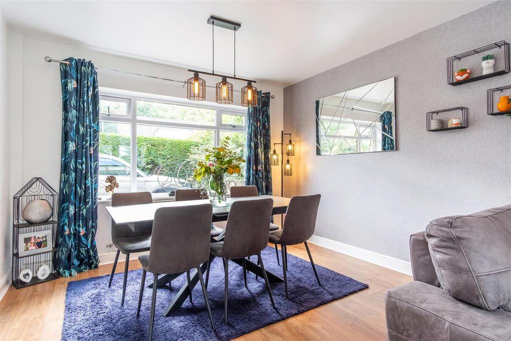 Lounge/Dining Room