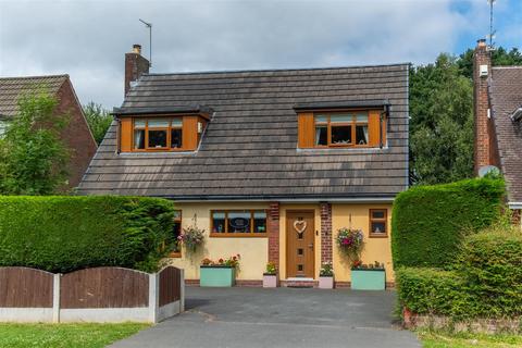 4 bedroom detached house for sale, Royal Avenue, Leyland