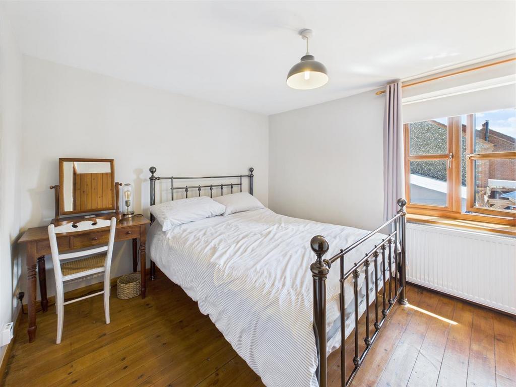 CAM04116 G0-PR0224-STILL003.jpg