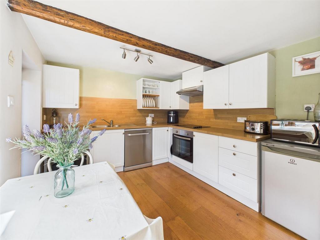 CAM04116 G0-PR0224-STILL018.jpg