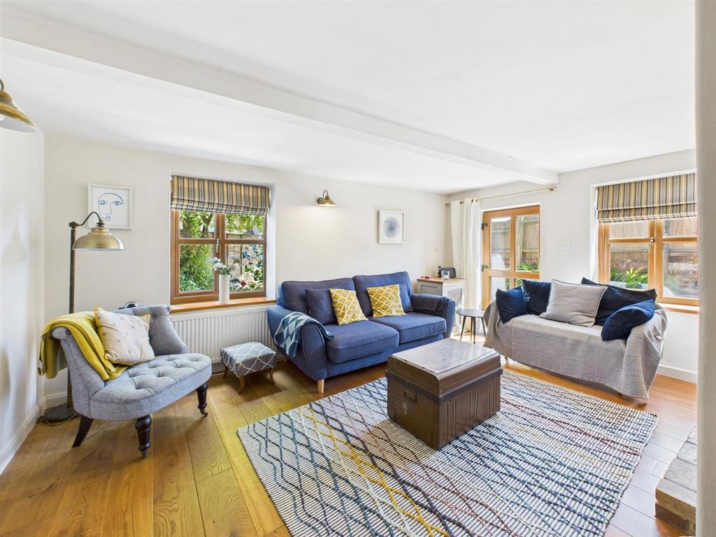 CAM04116 G0-PR0224-STILL011.jpg